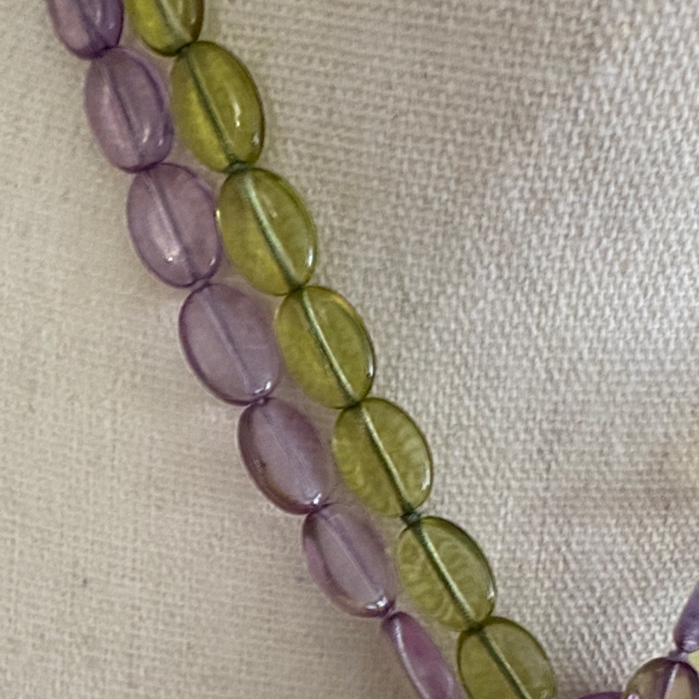 Set of 2 Long Necklaces Green and Purple Oval Glass Beads Strand Over the Head - Picture 7 of 7